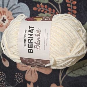 Bernat Blanket Yarn in Vintage White